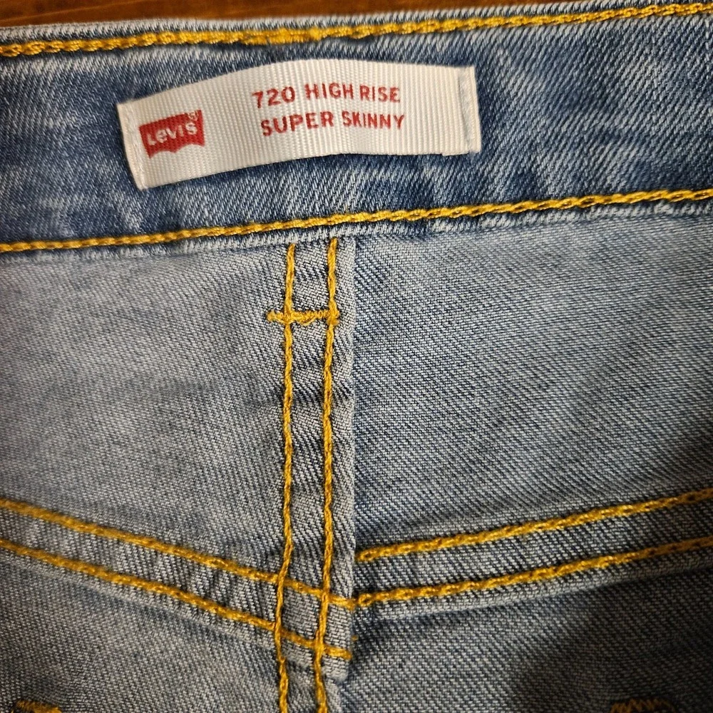 Levis trendy levi